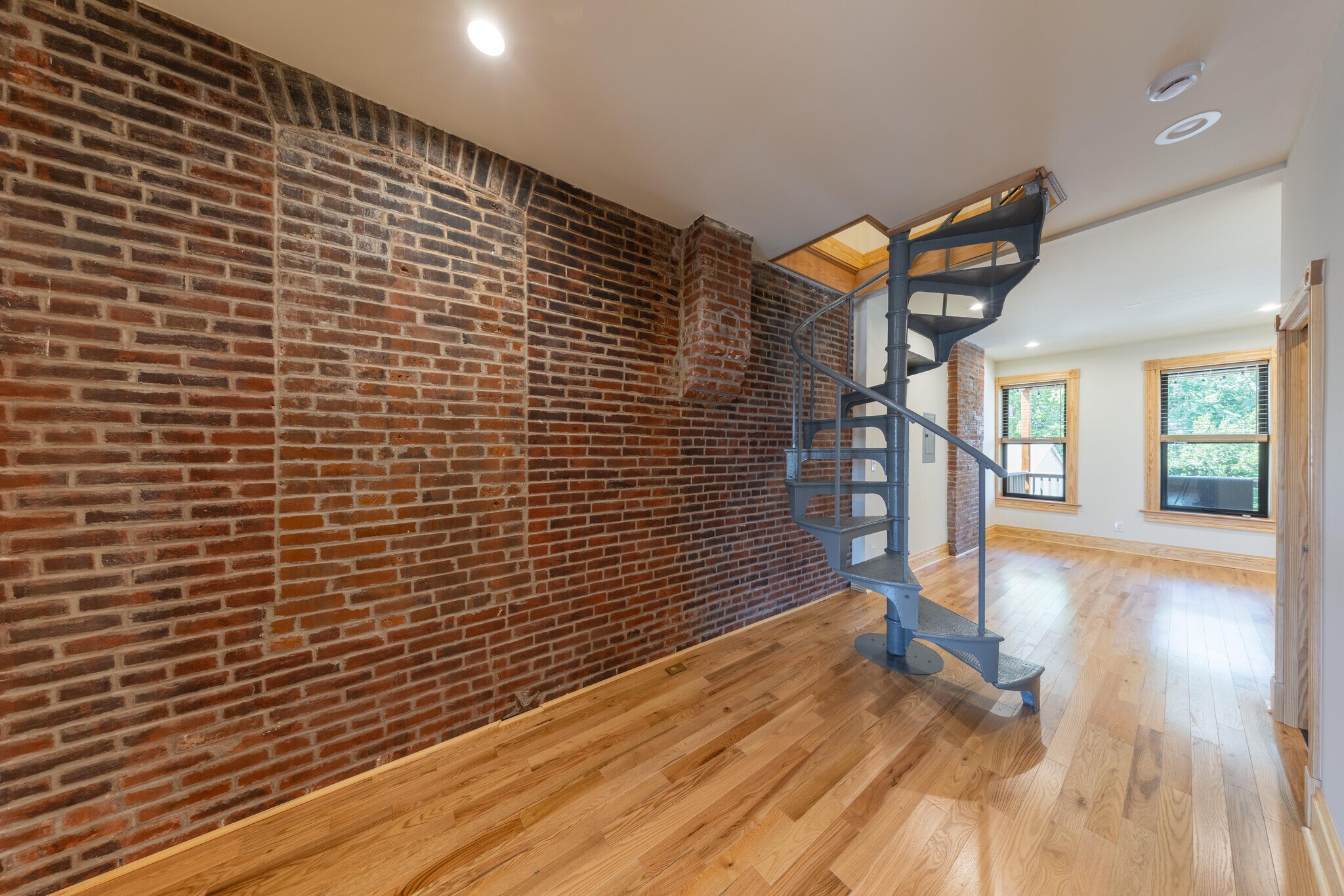 Building Photo - 3231 Morganford Rd