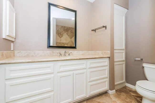 Building Photo - 22507 Red River Dr