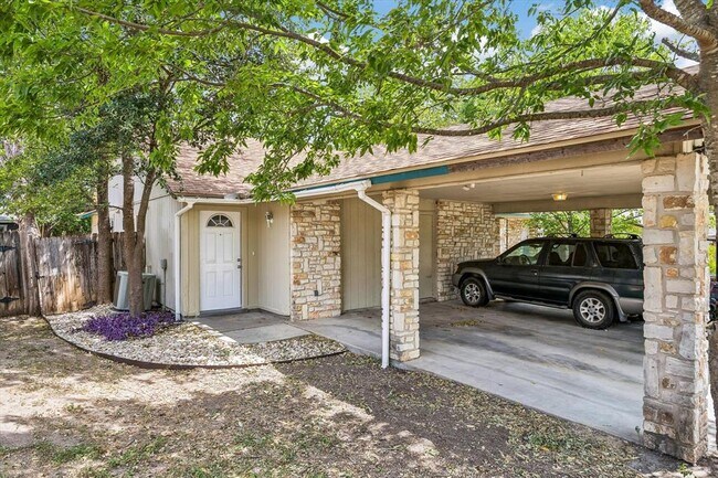 Building Photo - 904 Sirocco Dr