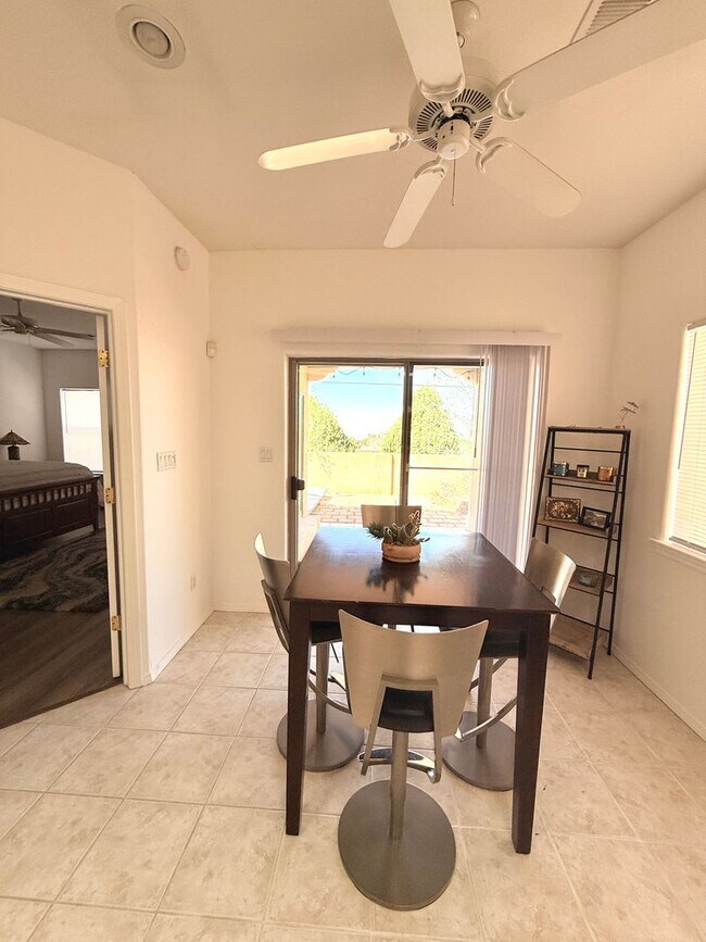 Building Photo - NE HEIGHTS