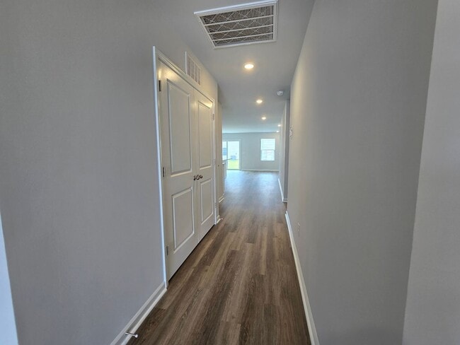 Building Photo - For Rent - Coastal Living Near Sunset Beach!