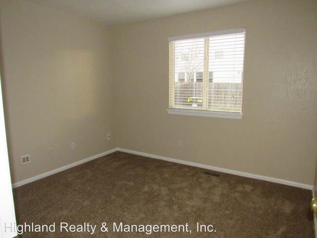 Building Photo - 4 br, 3 bath House - 1174 Sunbird Ave