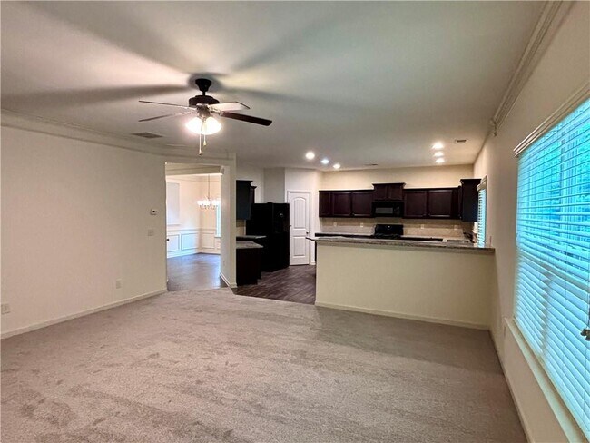 Building Photo - 613 Stonehurst Ln