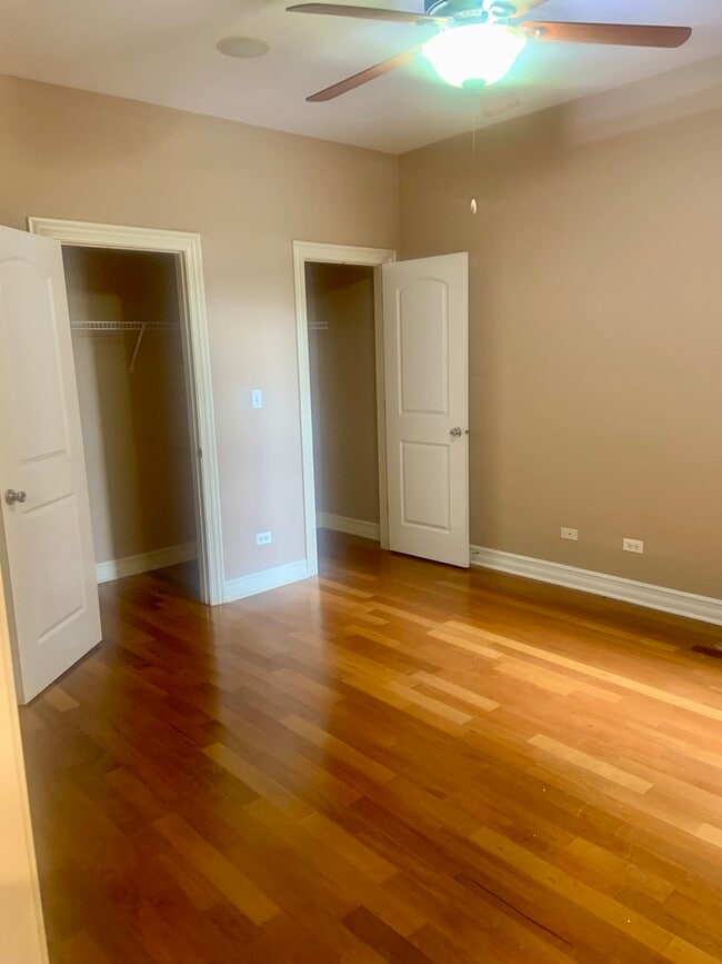 Building Photo - 1363 E 64th St