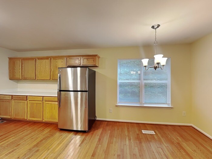 Building Photo - 6265 Branch Hill Cir