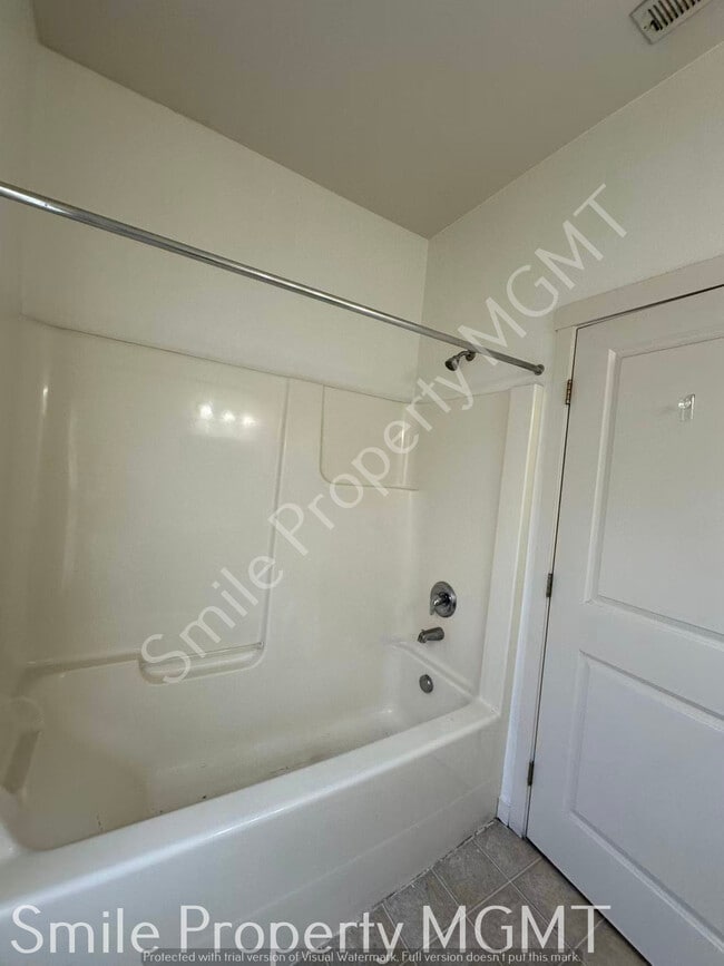 Building Photo - 11217 SE Causey Cir
