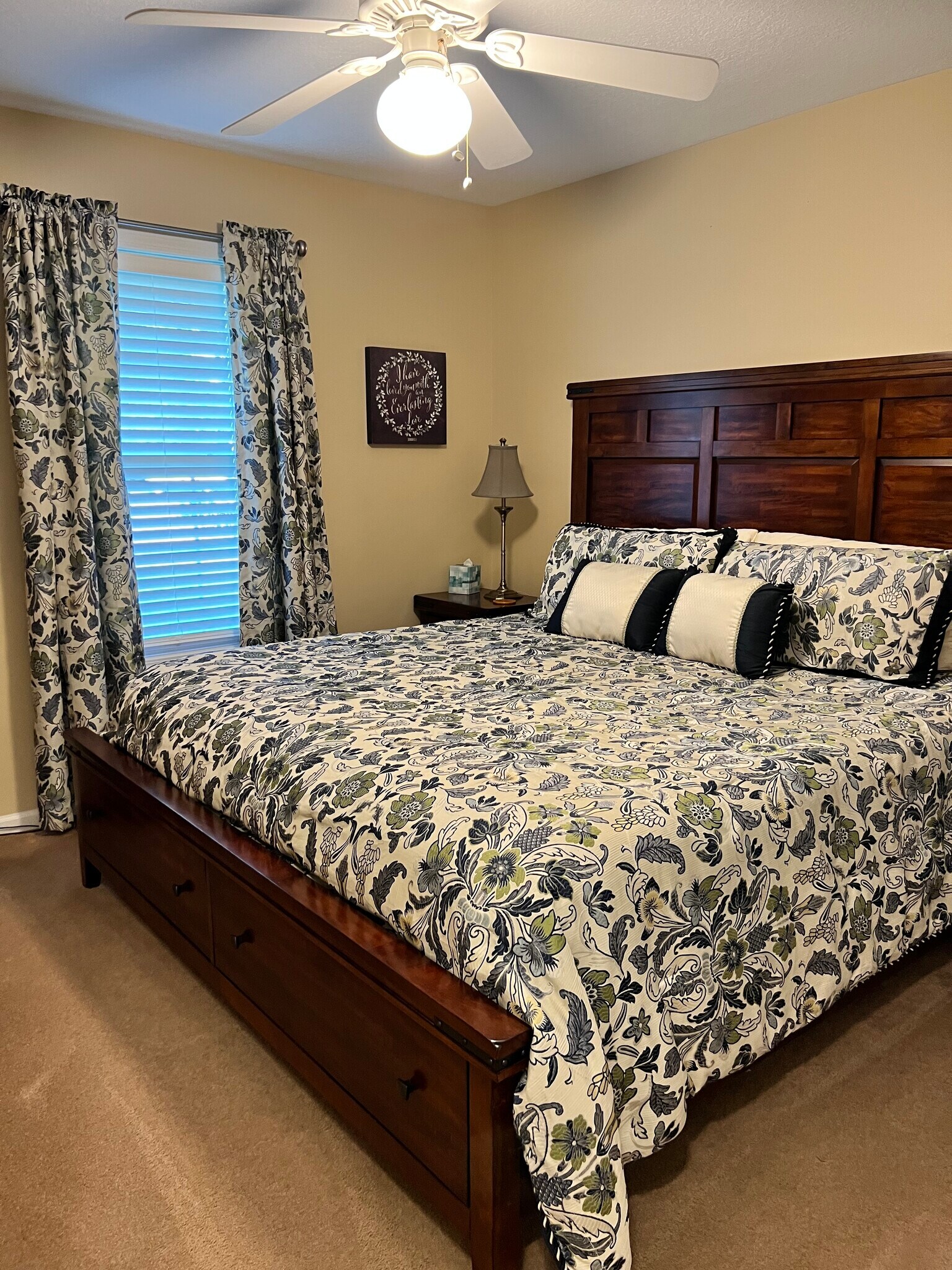 Building Photo - 1155 Swan Dr