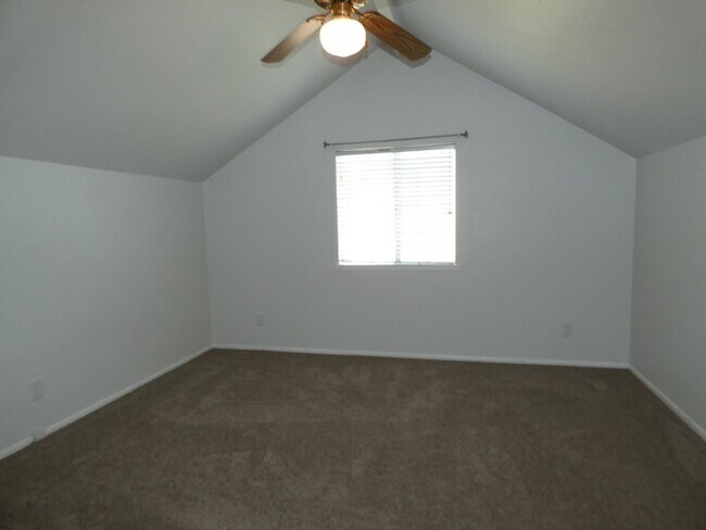 Building Photo - Spacious Orcutt Area Home in Gated Community