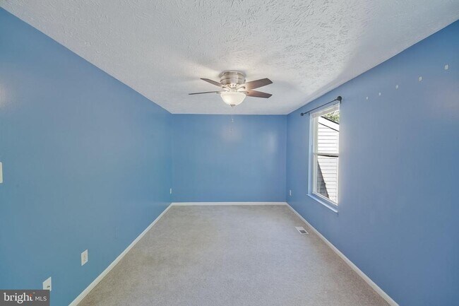 Building Photo - 7459 Aspenpark Rd