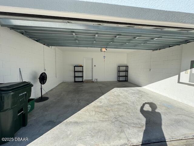 Building Photo - 414 Parrot Ln