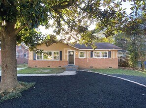 Building Photo - Rosewood Home