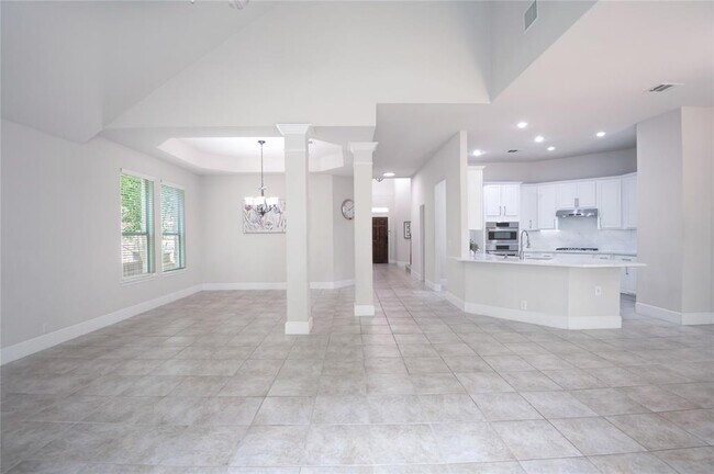 Building Photo - 2613 Corabella Pl