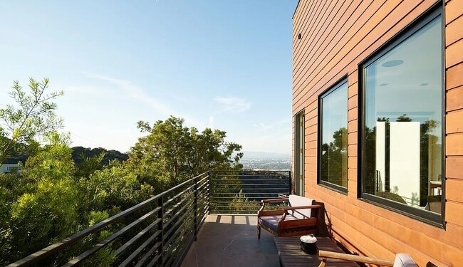 Building Photo - 13331 Mulholland Dr