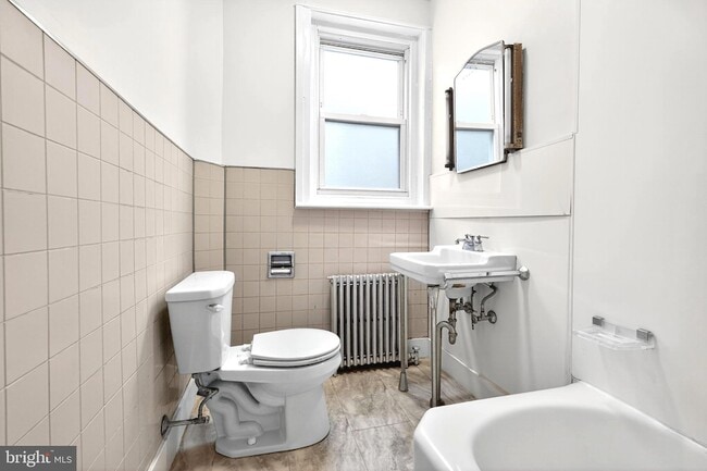 Building Photo - 413 Rector St