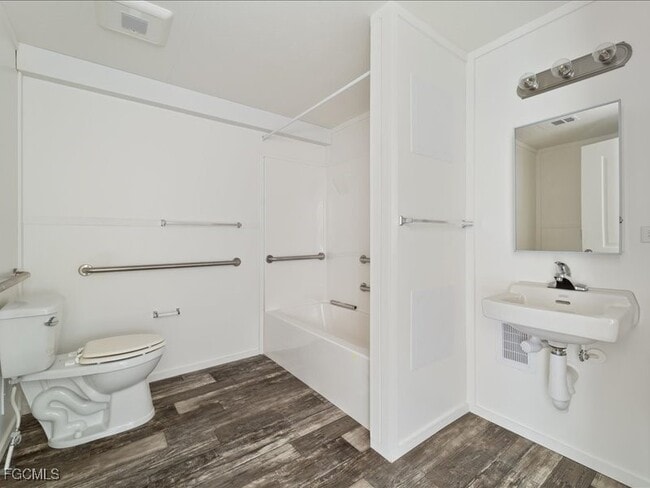 Building Photo - 1038 Canopy Ln SW