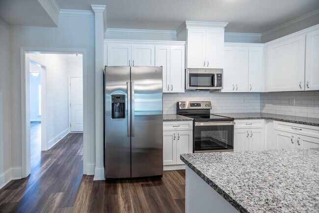 Building Photo - 7172 Paisley Cir