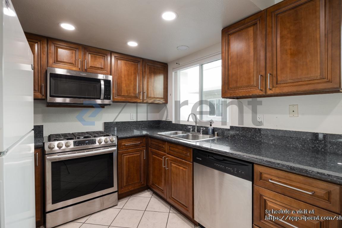 Building Photo - 4517 College Way