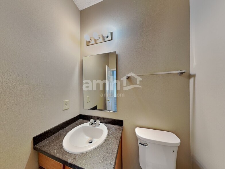 Building Photo - 936 Shenandoah Way