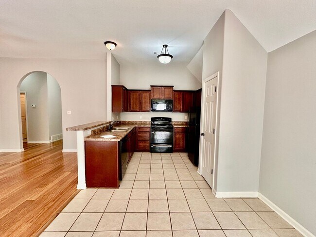 Building Photo - Charming newly renovated Home in Cordova, TN