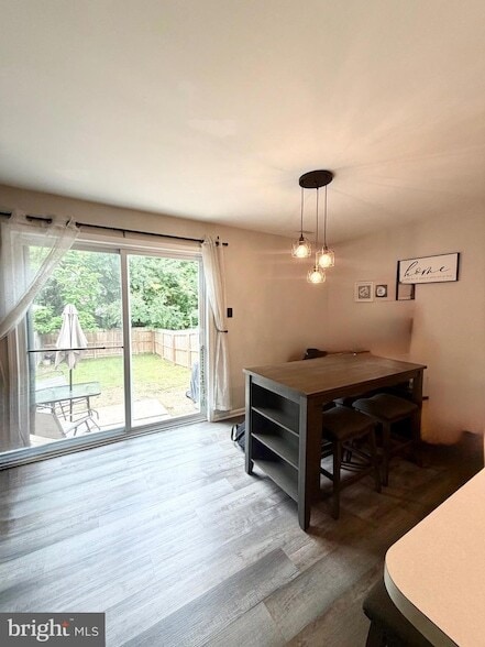 Building Photo - 415 Strathaven Ct