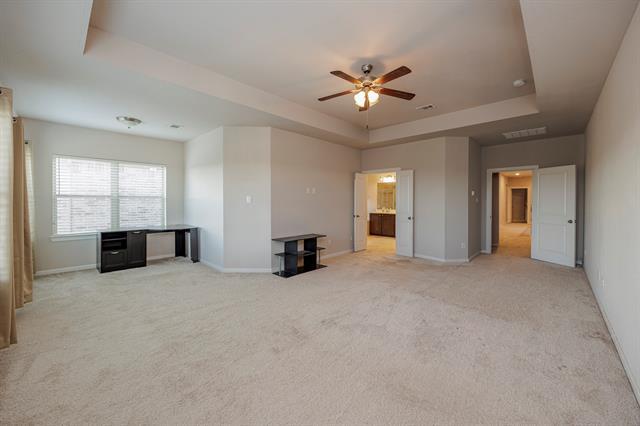 Building Photo - 3640 Carlsbad Way