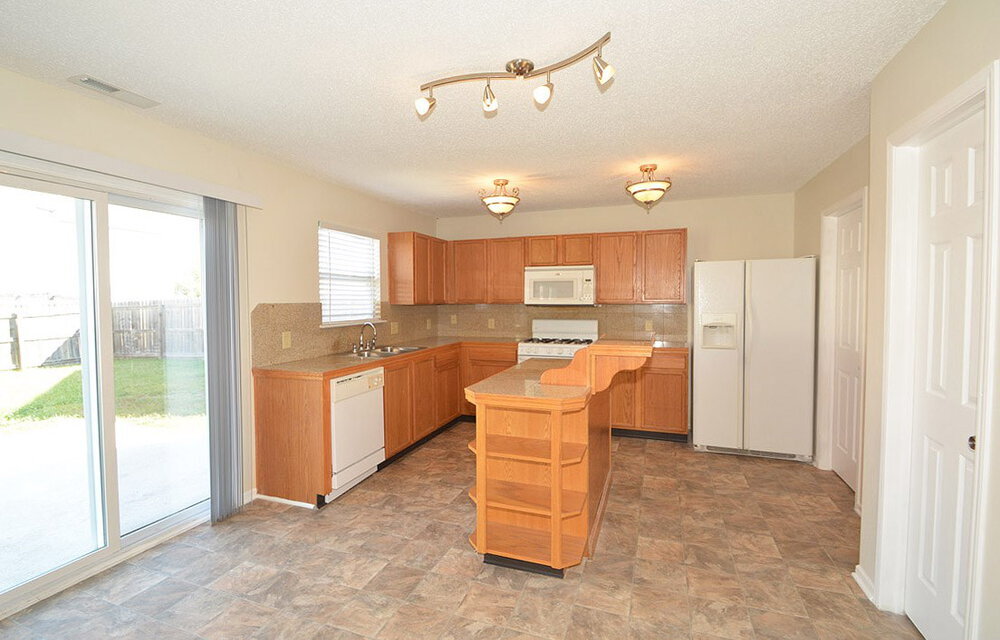 Building Photo - 10226 Homestead Dr