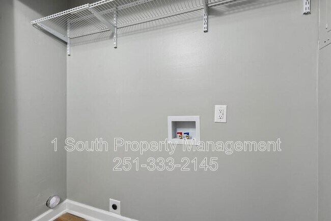 Building Photo - 6527 Old Shell Rd