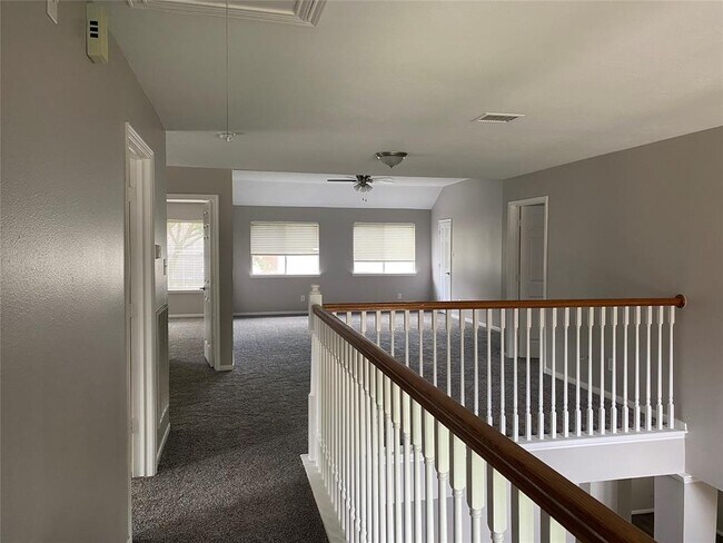 Building Photo - 9403 Meadow Point Ct