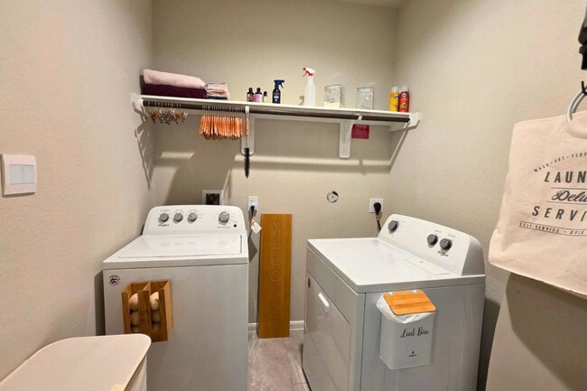 Building Photo - 3803 Lancer Cir