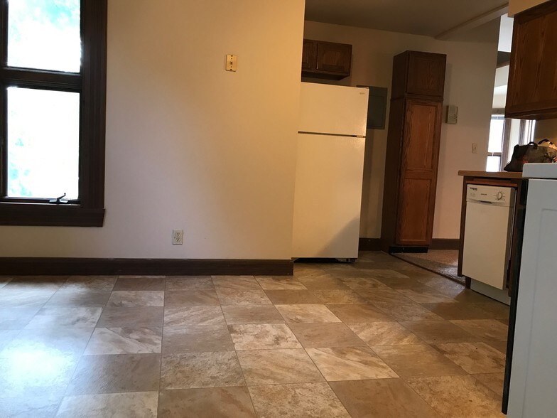 Large Kitchen - 2597 N Murray Ave