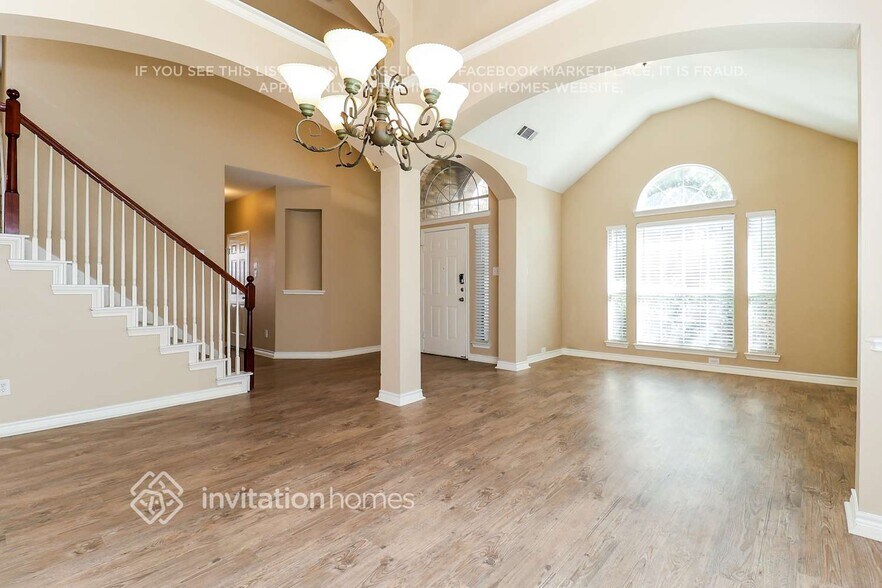 Building Photo - 1406 Chateau Ln