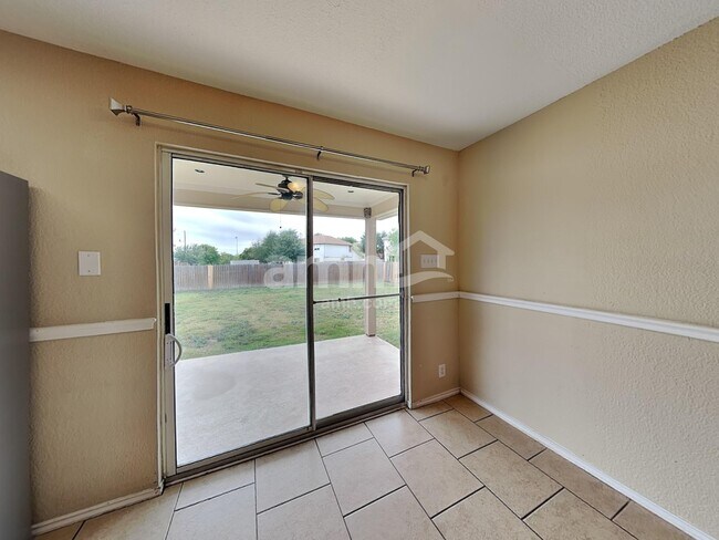 Building Photo - 105 Paige Bend