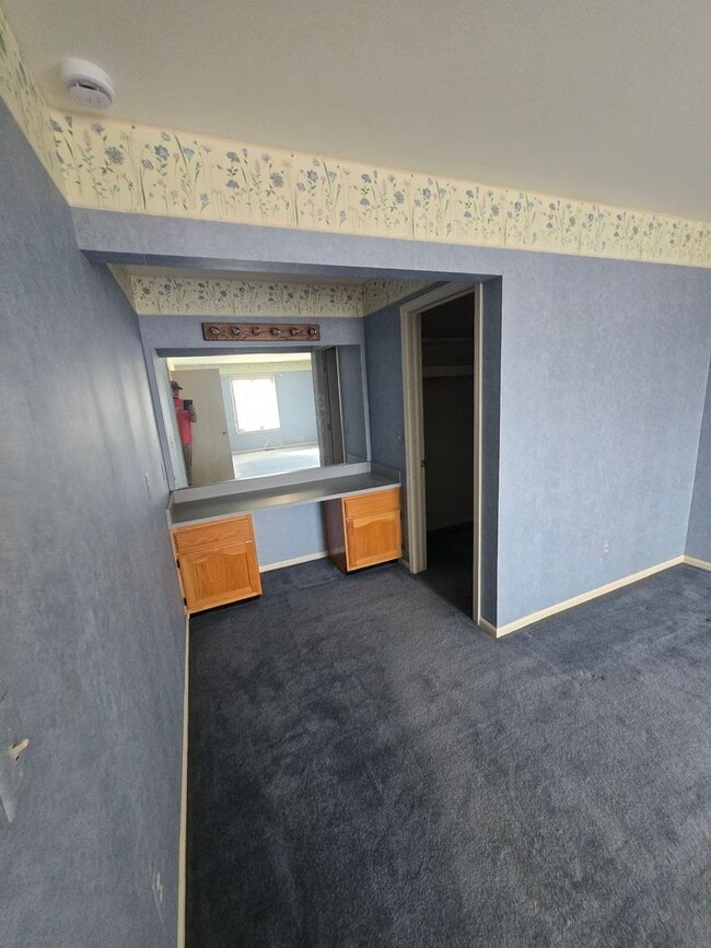 Building Photo - 2 BEDROOM CONDO IN ROCHESTER