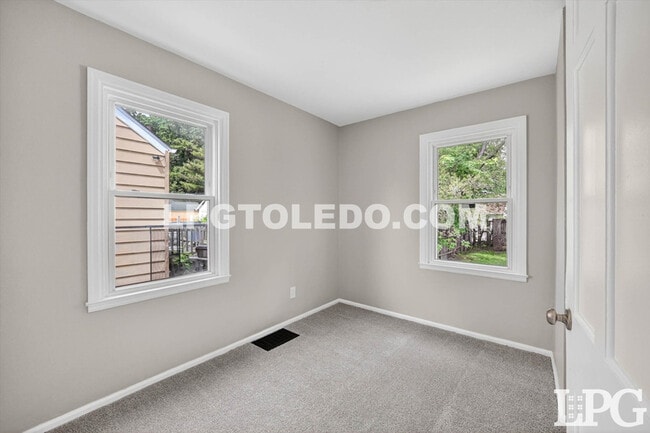 Building Photo - 4406 Asbury Dr
