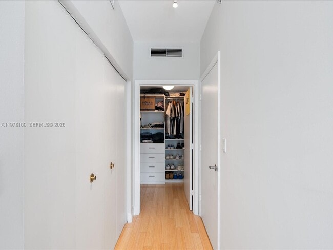 Building Photo - 90 SW 3rd St