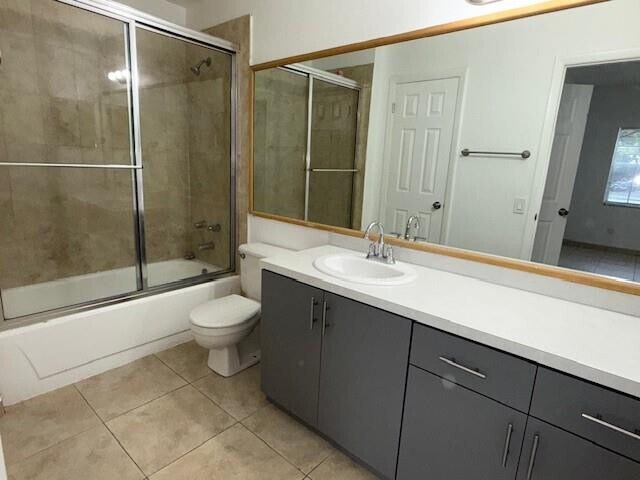 Building Photo - 660 Cypress Club Way