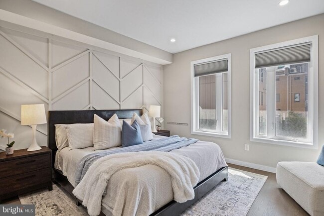 Building Photo - 2106 Spring St