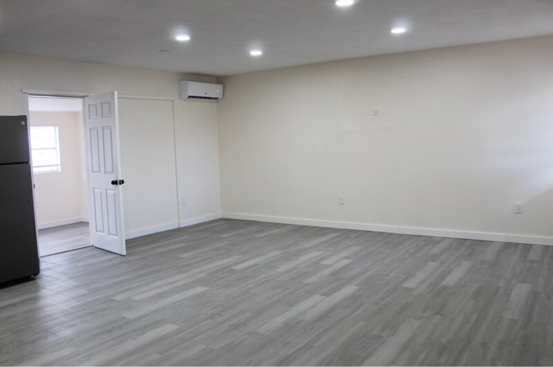 Building Photo - 22144 Laramore Ave