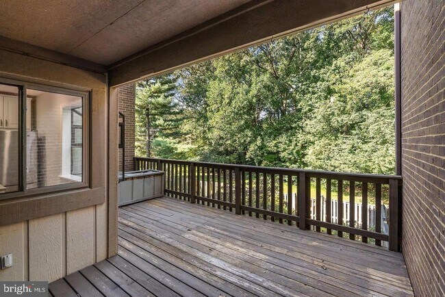 Building Photo - 2050 Winged Foot Ct