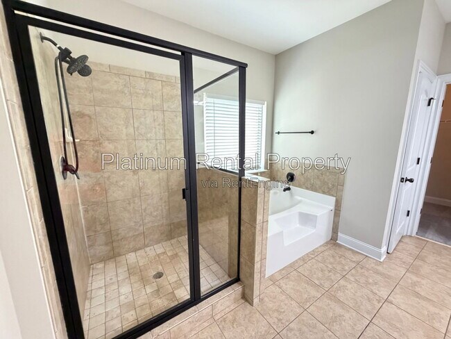 Building Photo - 5075 Rialto Way