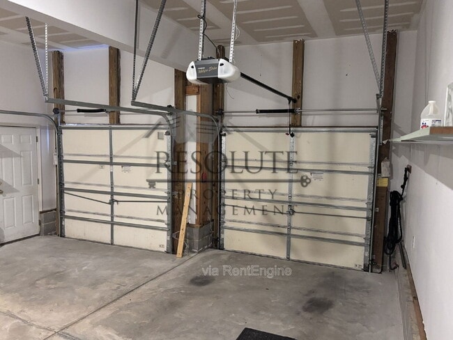 Building Photo - 5818 Myakka Ct