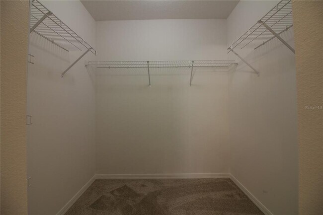 Building Photo - 1222 Myopia Hunt Club Dr