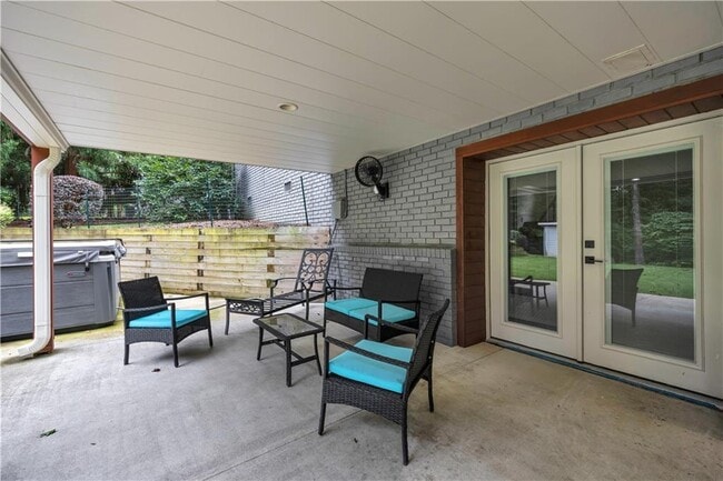 Building Photo - 225 Jayne Ellen Way