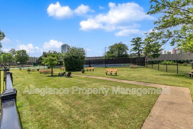 Building Photo - 1225 Martha Custis Dr