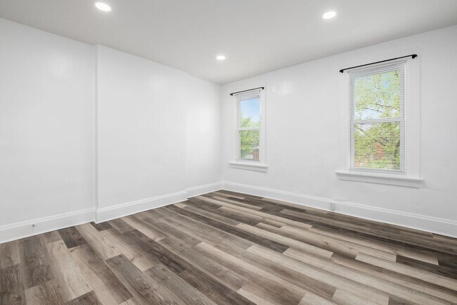 Building Photo - 1417 Gault St