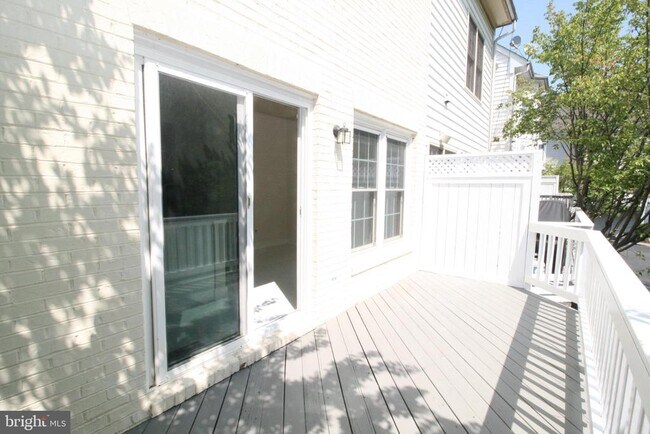 Building Photo - 326 Casey Ln