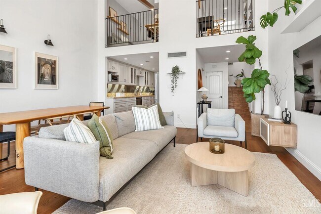 Building Photo - Park Place Condo