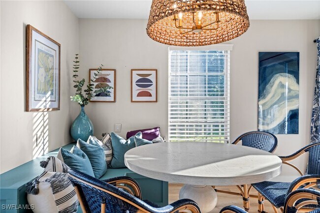 Building Photo - 208 Bobolink Way