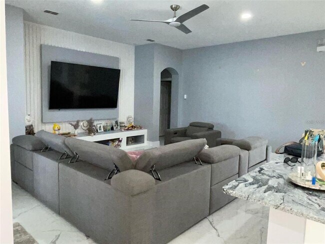 Building Photo - 9736 Osprey Landing Dr