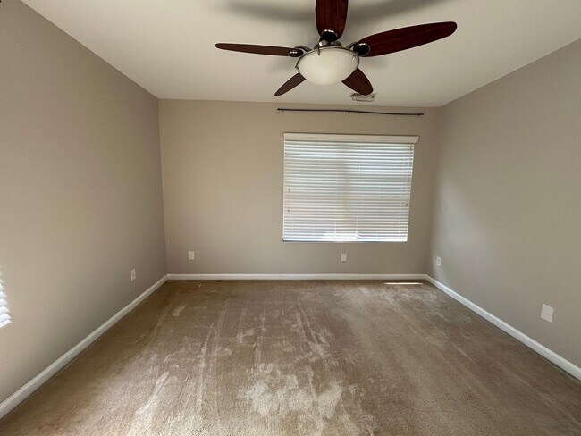 Building Photo - 619 Laurens Way